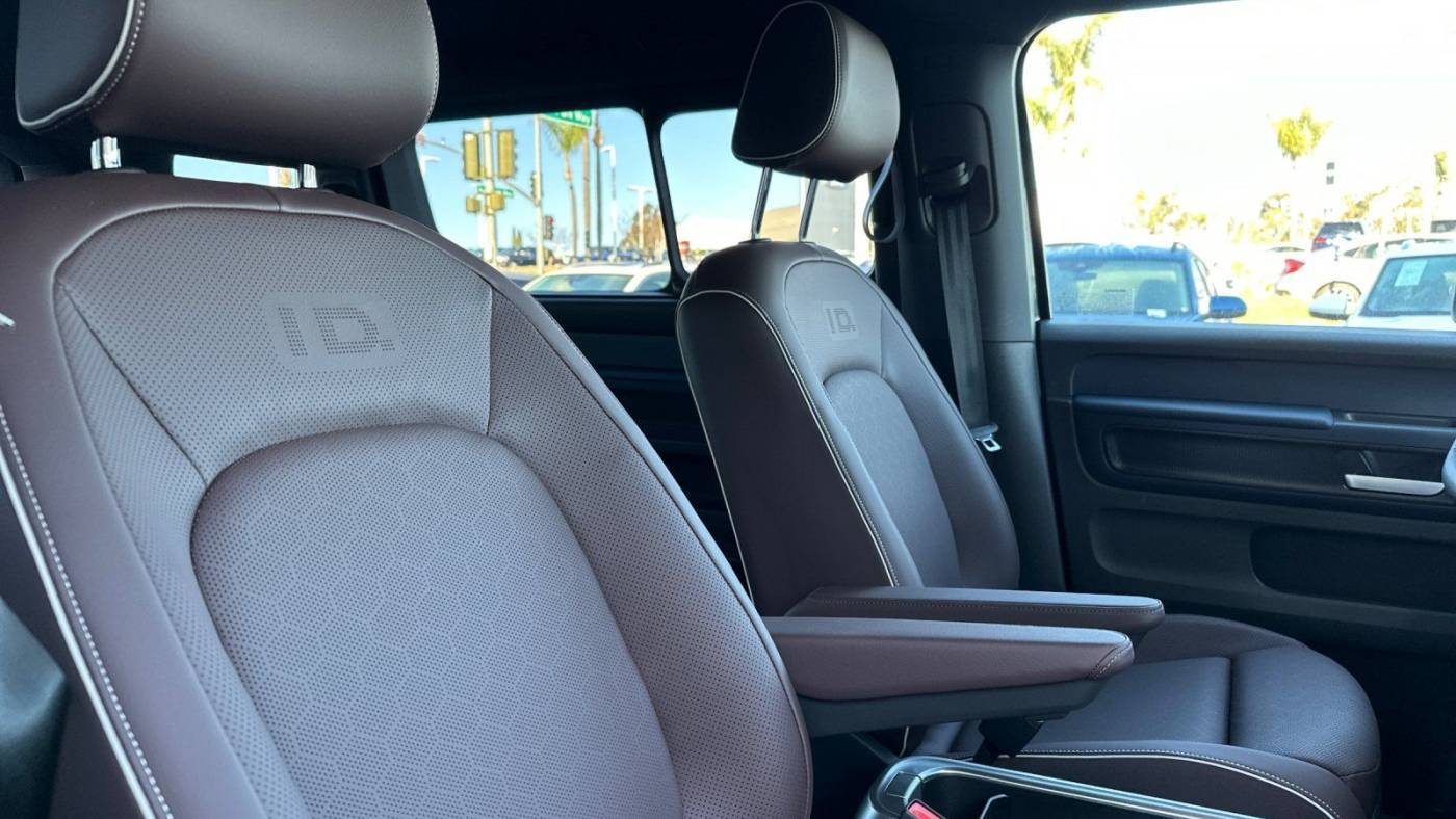2025 Volkswagen ID.Buzz WVGAWVEBXSH020475