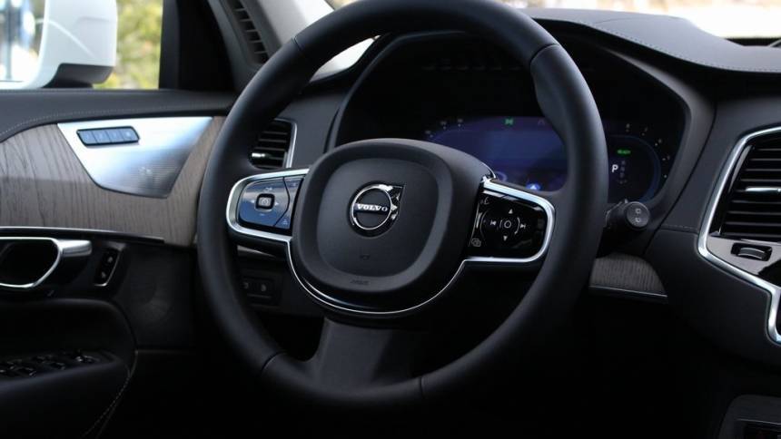 2025 Volvo XC90 YV4H60JF2S1310102