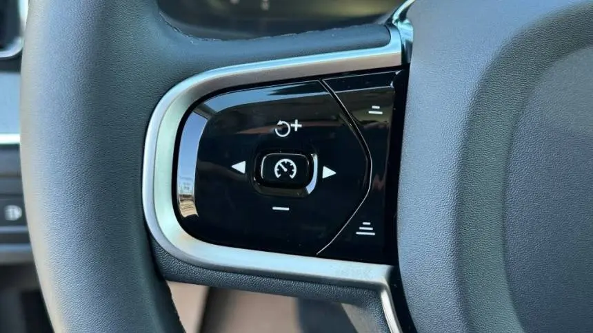 2025 Volvo XC60 YV4H60RC0S1138677