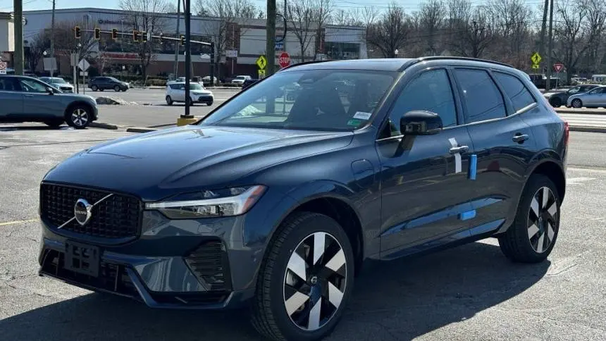 2025 Volvo XC60 YV4H60RC0S1138677