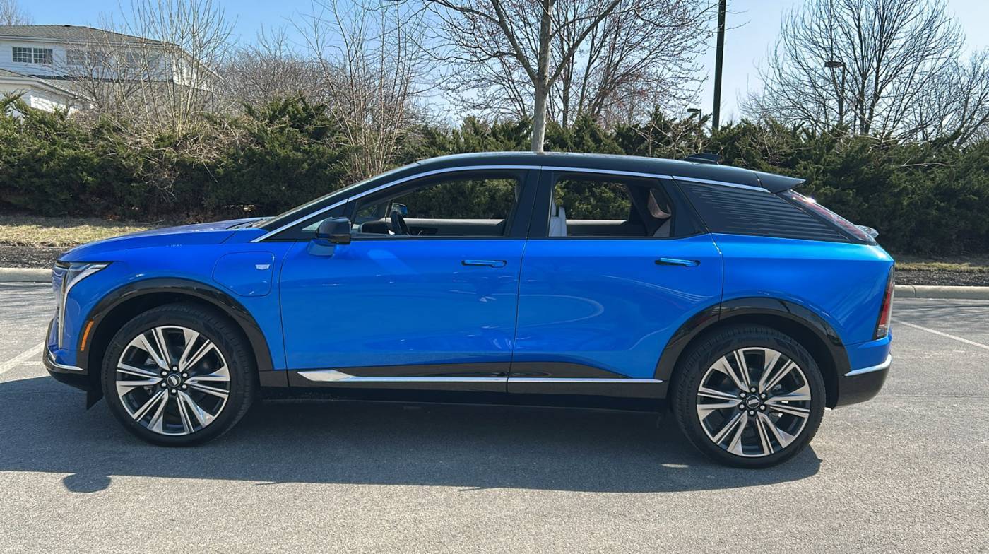 2025 Cadillac OPTIQ 3GYK3DMR6SS157117