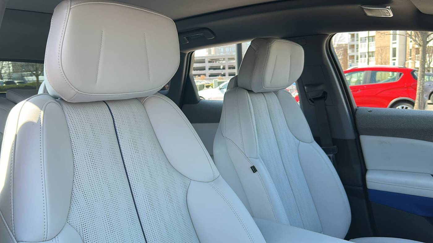 2025 Cadillac OPTIQ 3GYK3DMR6SS157117