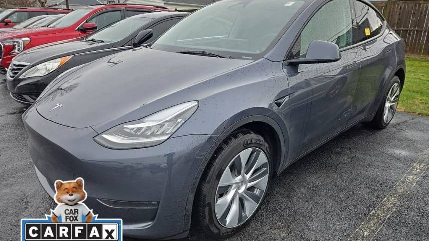 2023 Tesla Model Y 7SAYGDEE1PA156814