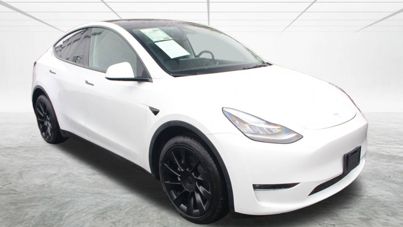 2022 Tesla Model Y 7SAYGDEE4NF435206