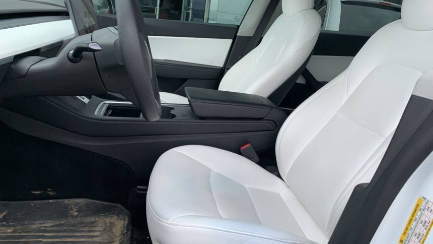 2022 Tesla Model Y 7SAYGAEE0NF413461