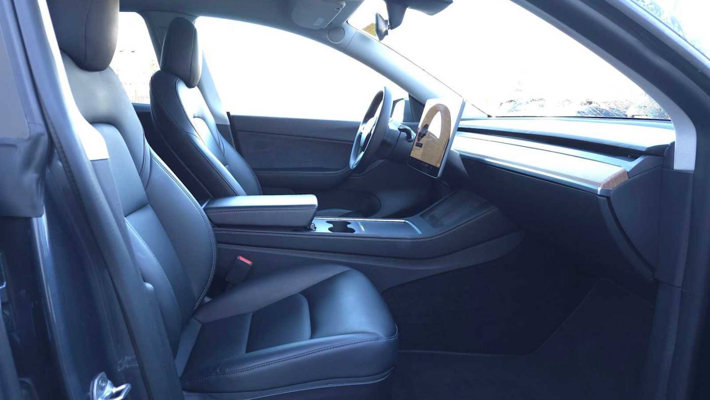 2022 Tesla Model Y 7SAYGDEE7NF318834