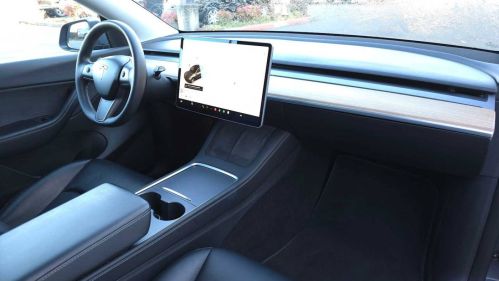 2022 Tesla Model Y 7SAYGDEE7NF318834