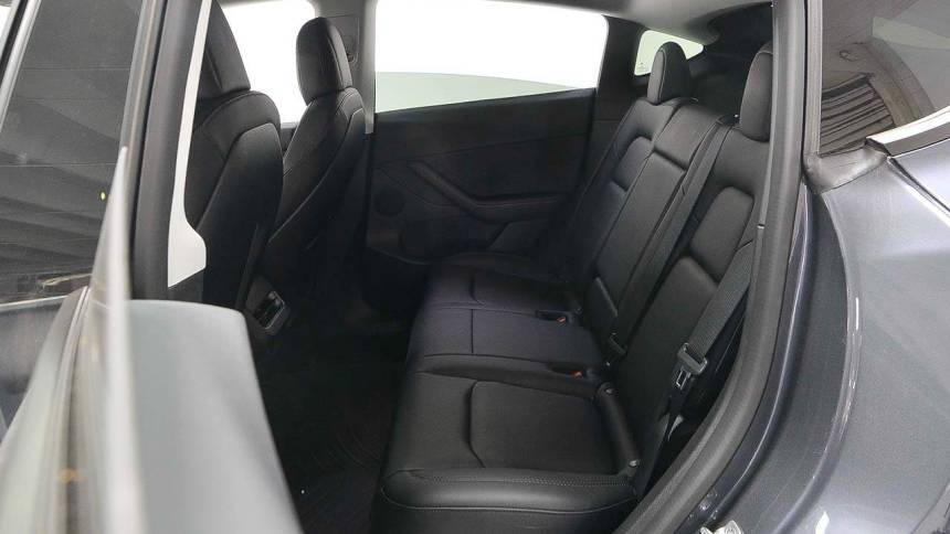 2022 Tesla Model Y 7SAYGDEF0NF382755