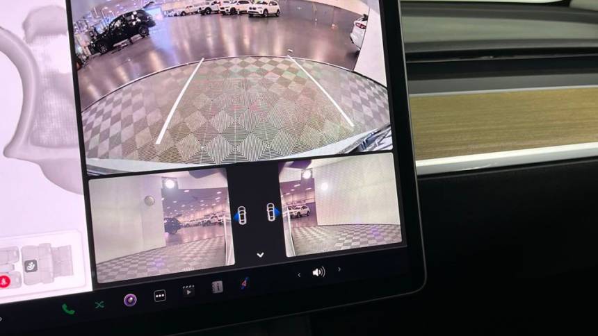 2022 Tesla Model Y 7SAYGAEE0NF381109