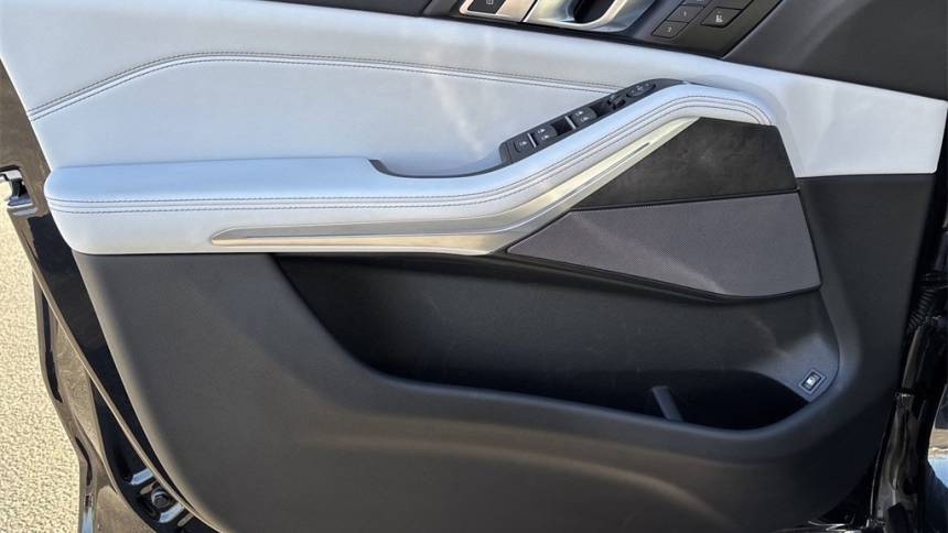 2025 BMW X5 5UX43EU02S9Y39189