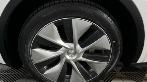 2022 Tesla Model Y 7SAYGAEE0NF381109