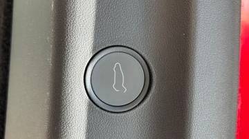 2022 Tesla Model Y 7SAYGDEE5NF344106