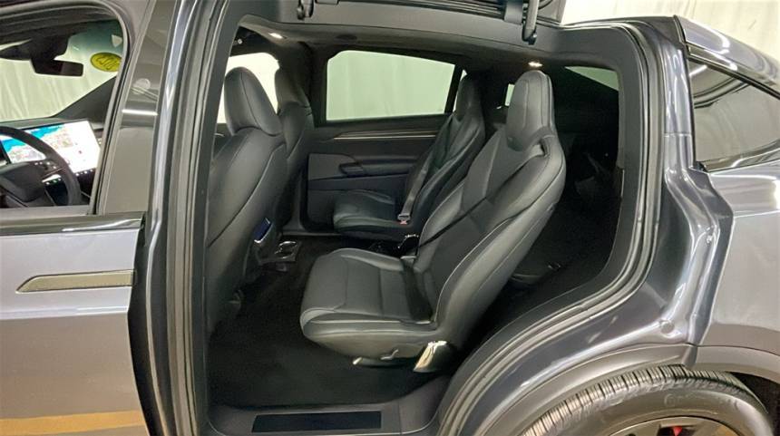 2023 Tesla Model X 7SAXCBE65PF395659