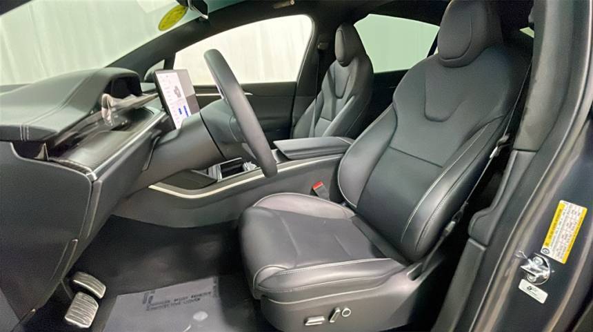 2023 Tesla Model X 7SAXCBE65PF395659