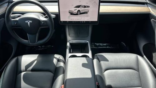 2023 Tesla Model Y 7SAYGDEE3PA024038