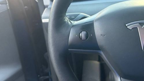 2023 Tesla Model Y 7SAYGDEE0PA031013