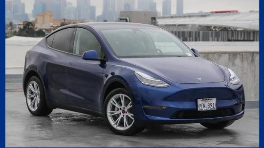 2023 Tesla Model Y 7SAYGDEE2PA077605