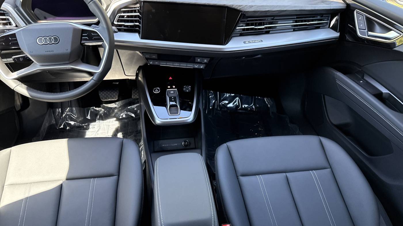 2025 Audi Q4 e-tron WA1A5BFZ3SP037958