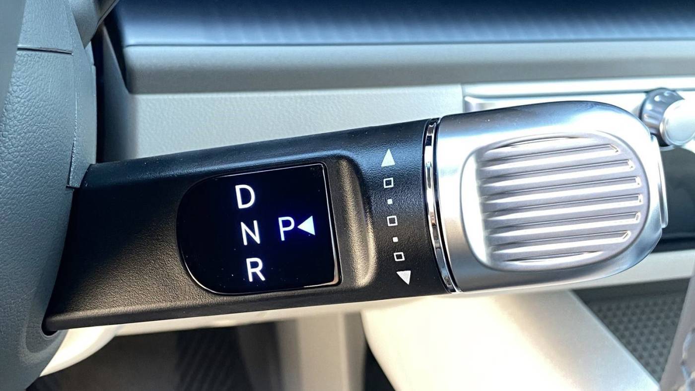 2025 Hyundai IONIQ 6 KMHM34AA7SA095558