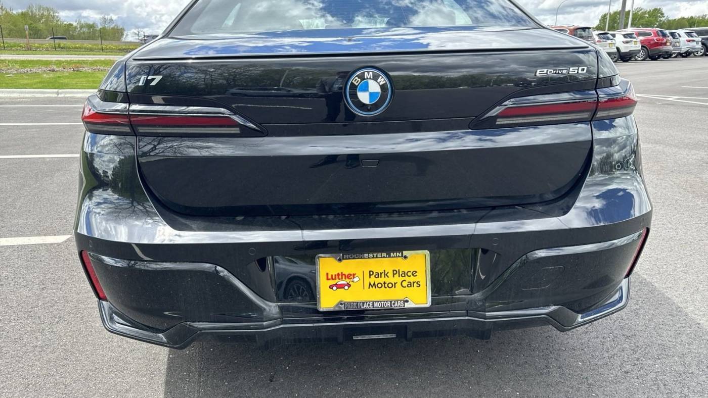 2024 BMW i7 WBY43EJ01RCR30147