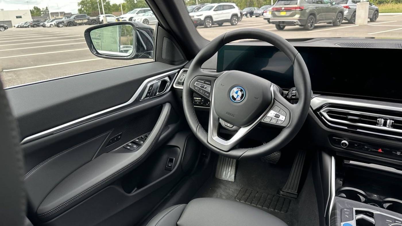 2024 BMW i4 WBY73AW00RFS51919
