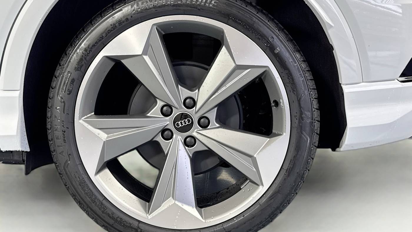 2025 Audi Q4 e-tron WA13UBFZ9SP032078