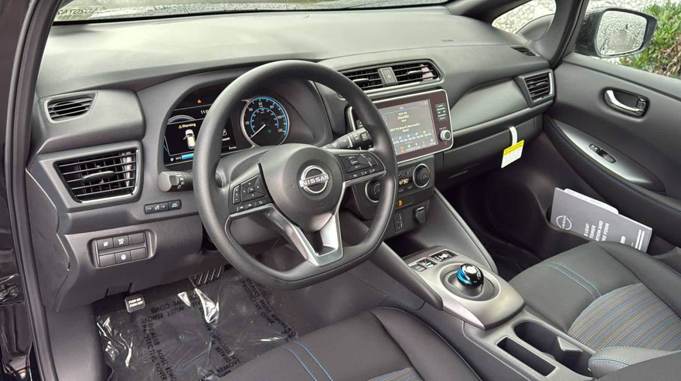 2025 Nissan LEAF 1N4AZ1BV5SC565991