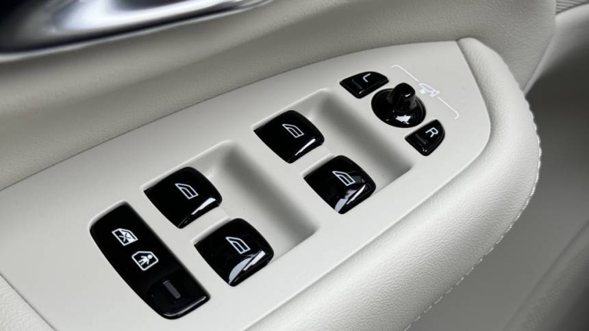2025 Volvo XC90 YV4H60JE2S1330504