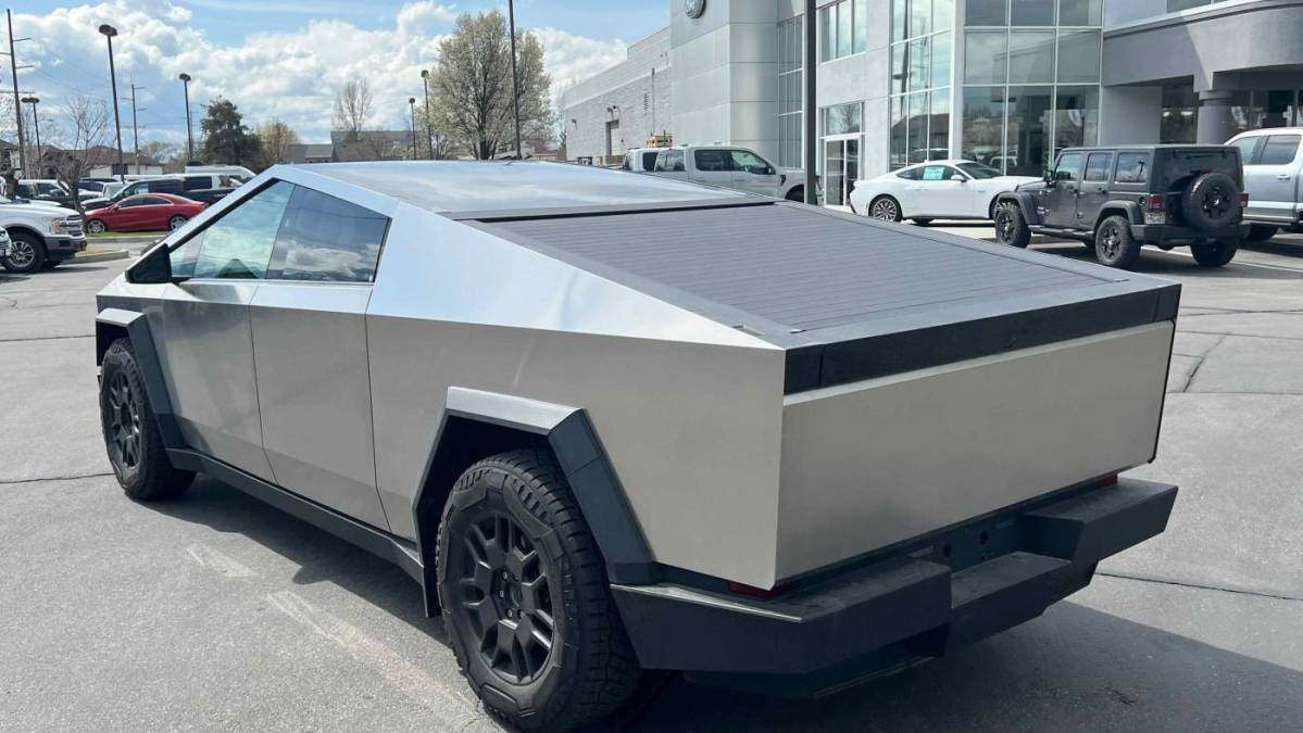 2024 Tesla Cybertruck - Images - 8
