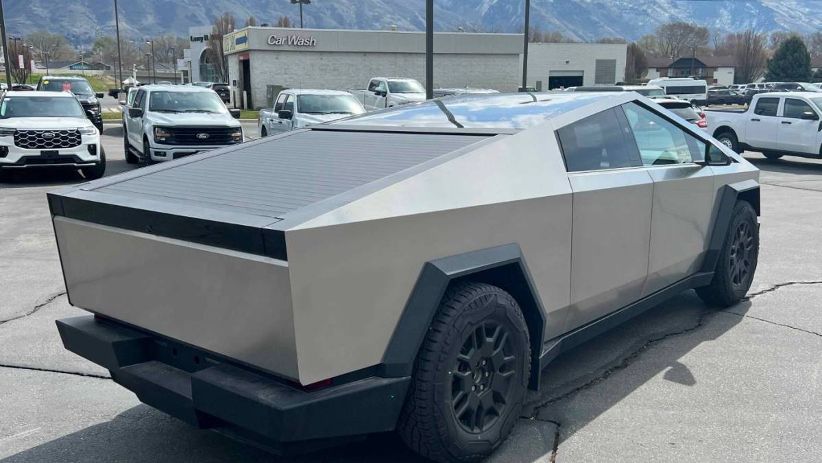 2024 Tesla Cybertruck - Images - 10