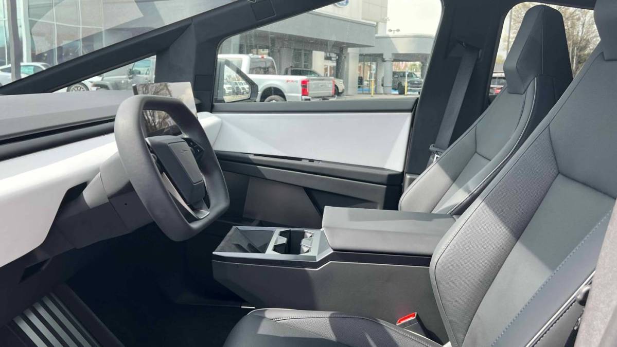 2024 Tesla Cybertruck - Images - 16