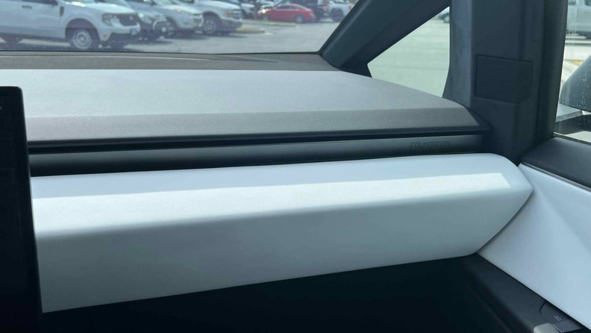 2024 Tesla Cybertruck - Images - 19