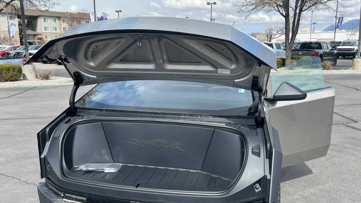 2024 Tesla Cybertruck - Images - 26