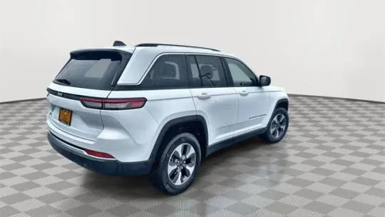 2022 Jeep Grand Cherokee 1C4RJYB69N8717980