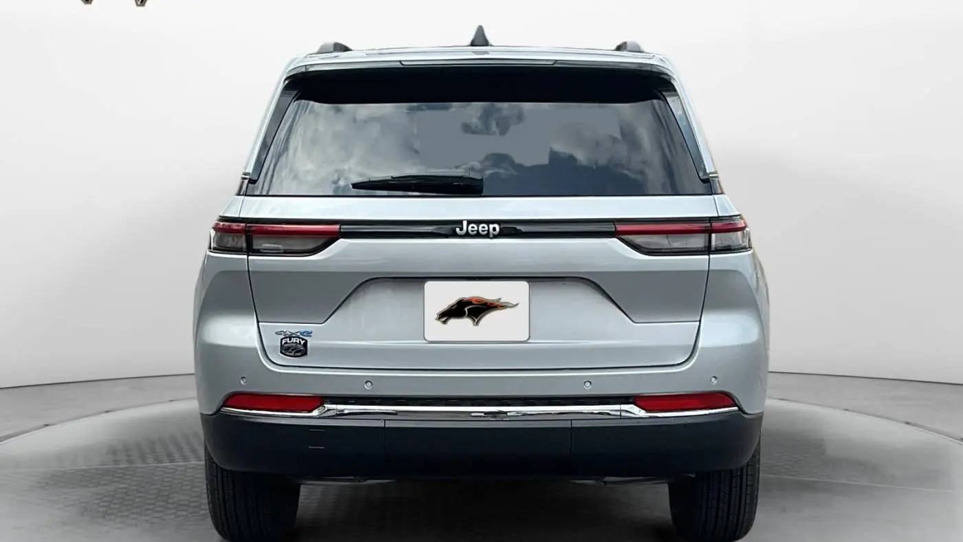 2025 Jeep Grand Cherokee 1C4RJYB68S8690590