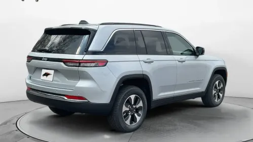 2025 Jeep Grand Cherokee 1C4RJYB68S8690590