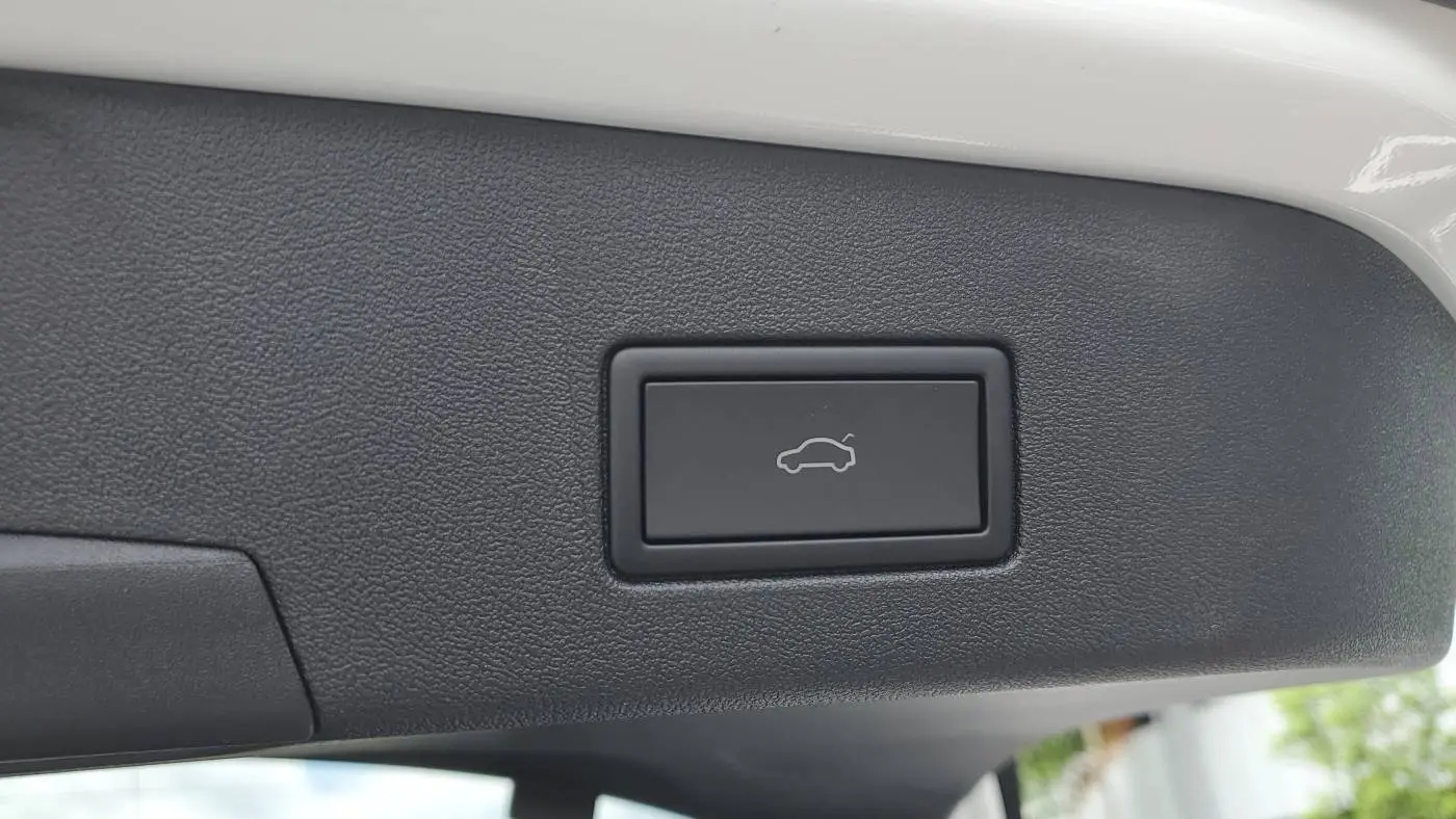 2025 Volkswagen ID.4 1V25MPE80SC000159
