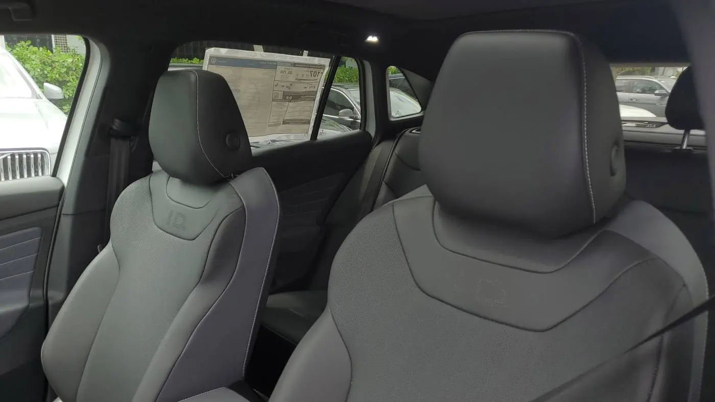 2025 Volkswagen ID.4 1V25MPE80SC000159