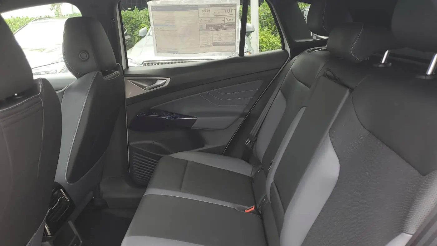 2025 Volkswagen ID.4 1V25MPE80SC000159