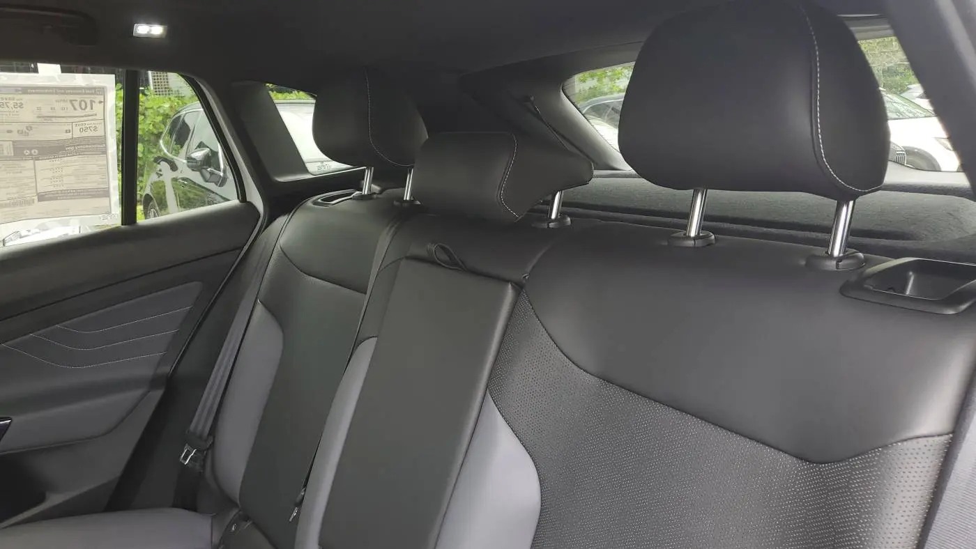 2025 Volkswagen ID.4 1V25MPE80SC000159