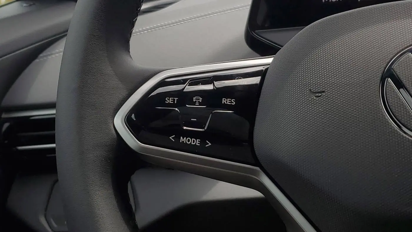 2025 Volkswagen ID.4 1V25MPE80SC000159