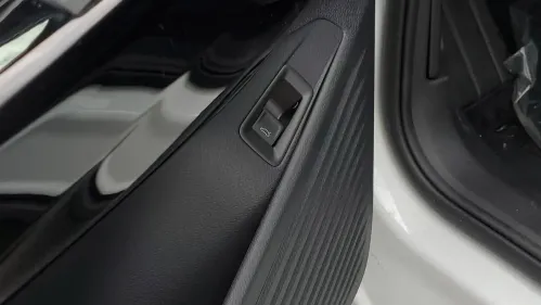 2025 Volkswagen ID.4 1V25MPE80SC000159