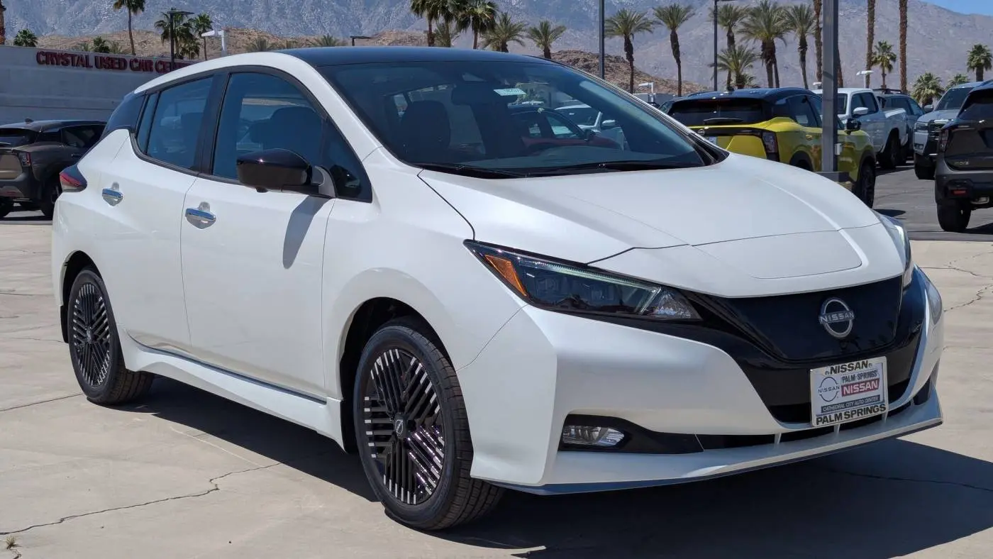 2025 Nissan LEAF 1N4CZ1CV3SC565396