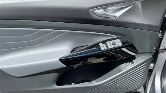 2025 Volkswagen ID.4 1V2VRPE87SC005389