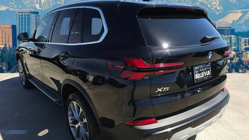 2025 BMW X5 5UX43EU07S9Y05295