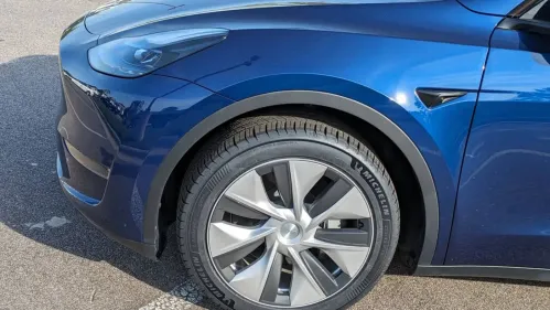 2023 Tesla Model Y 7SAYGDEE3PF766913