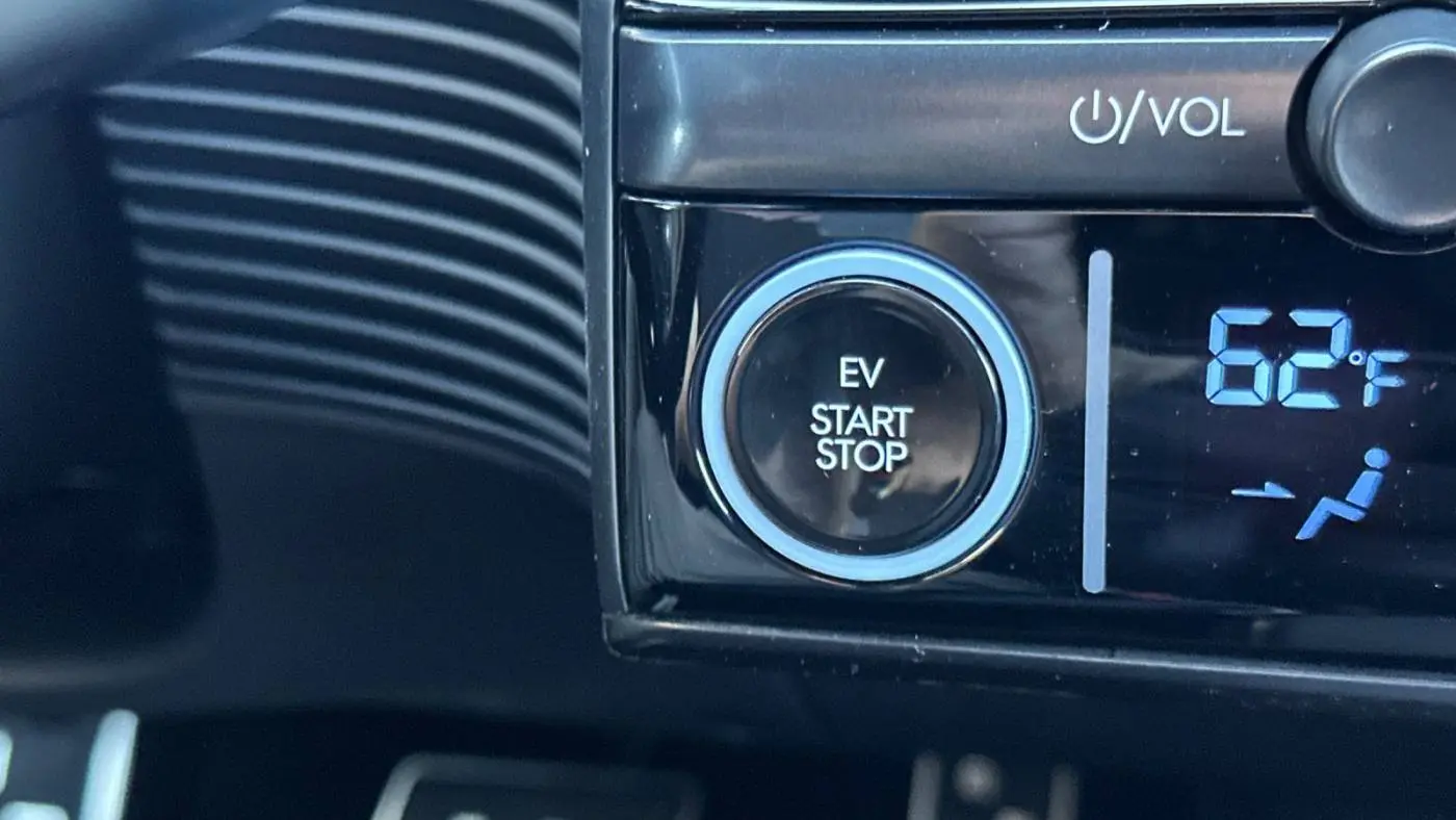 2025 Hyundai IONIQ 5 KM8KNDA82SU008114