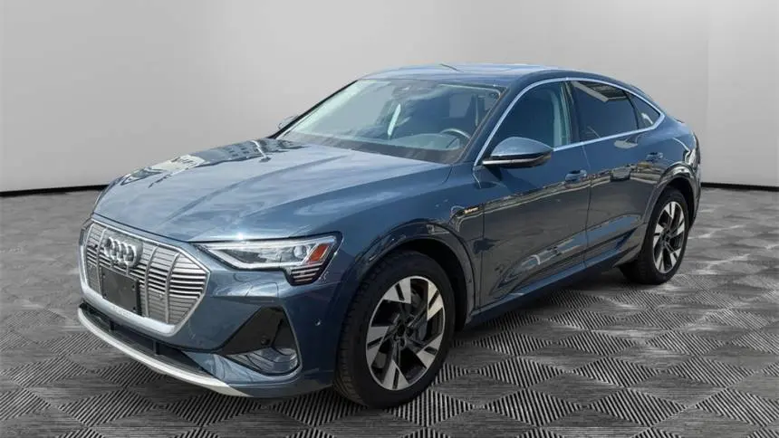 2022 Audi e-tron WA12AAGE9NB019875