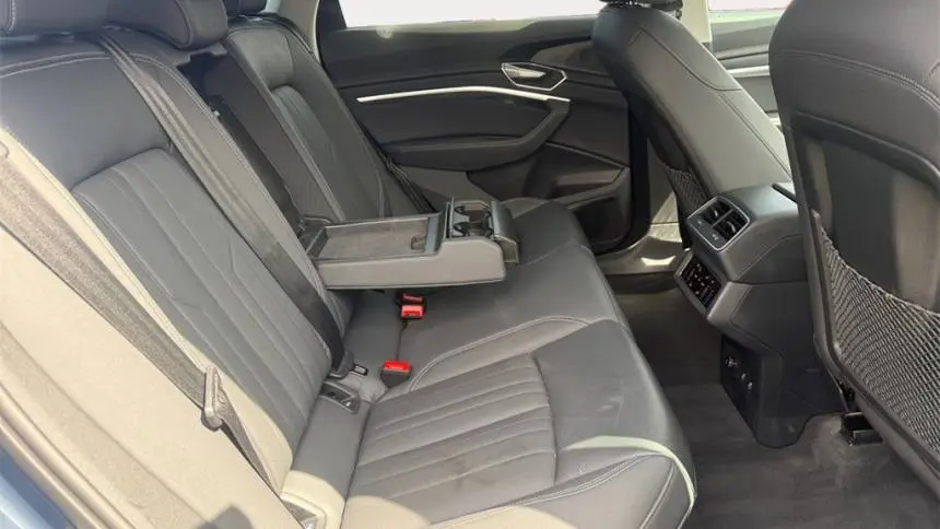 2022 Audi e-tron WA12AAGE9NB019875