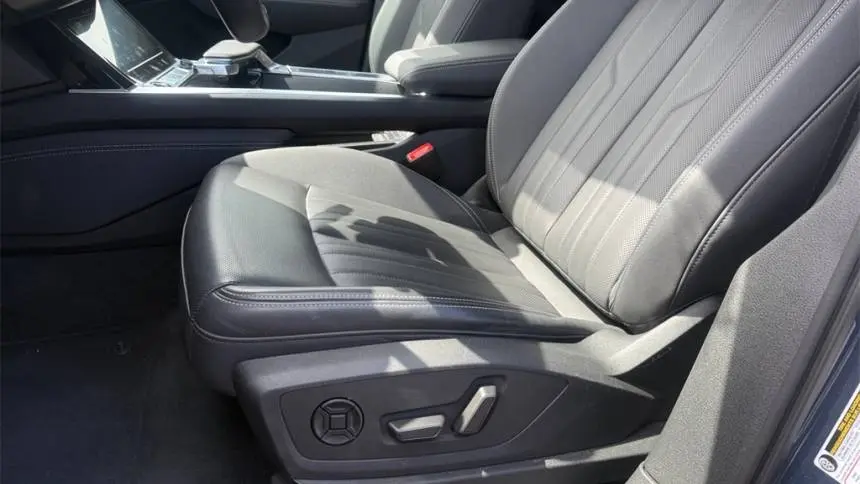 2022 Audi e-tron WA12AAGE9NB019875